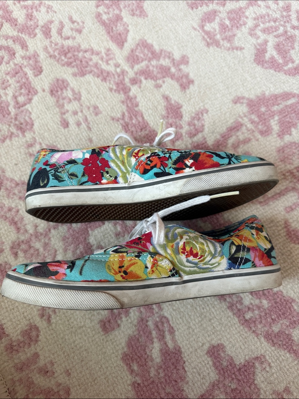 Vans Teal Floral Canvas Lace-Up Sneakers with Multicolor Print - Picture 3 of 4